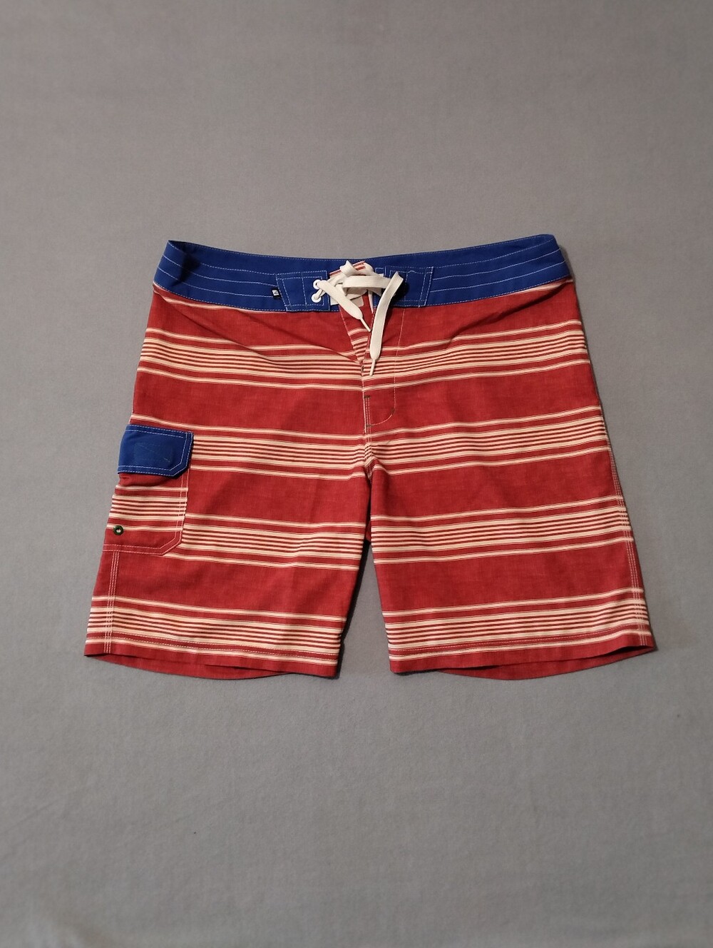 Sperry Top-Sider Mens 36 Waist 9 Inch Inseam Swimming Board Short Red Blue White